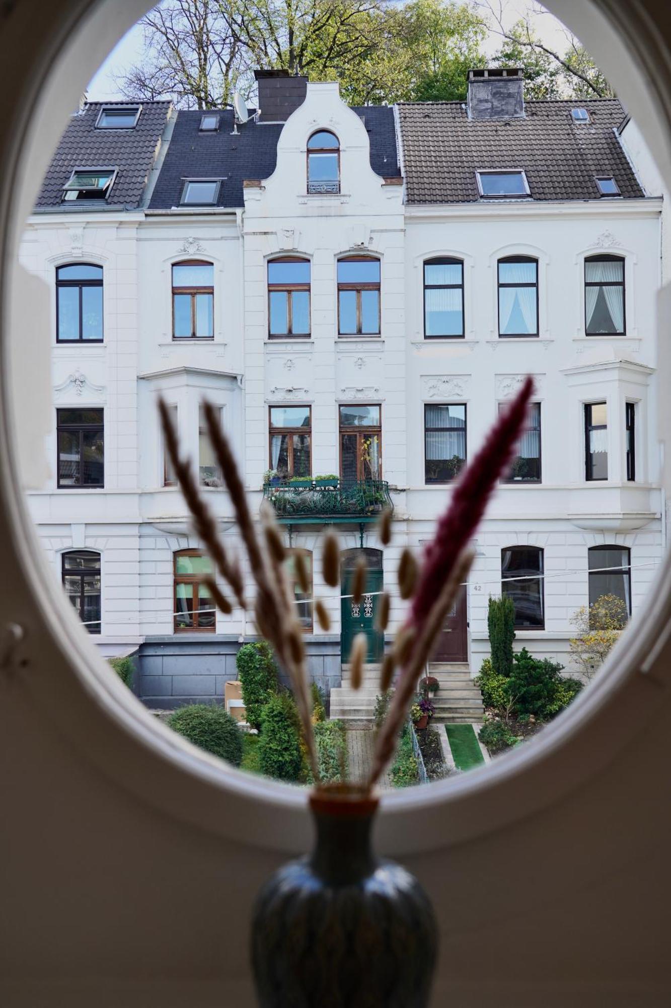 Appartement Luxurioeses Altbau Im Szenenviertel à Wuppertal Extérieur photo